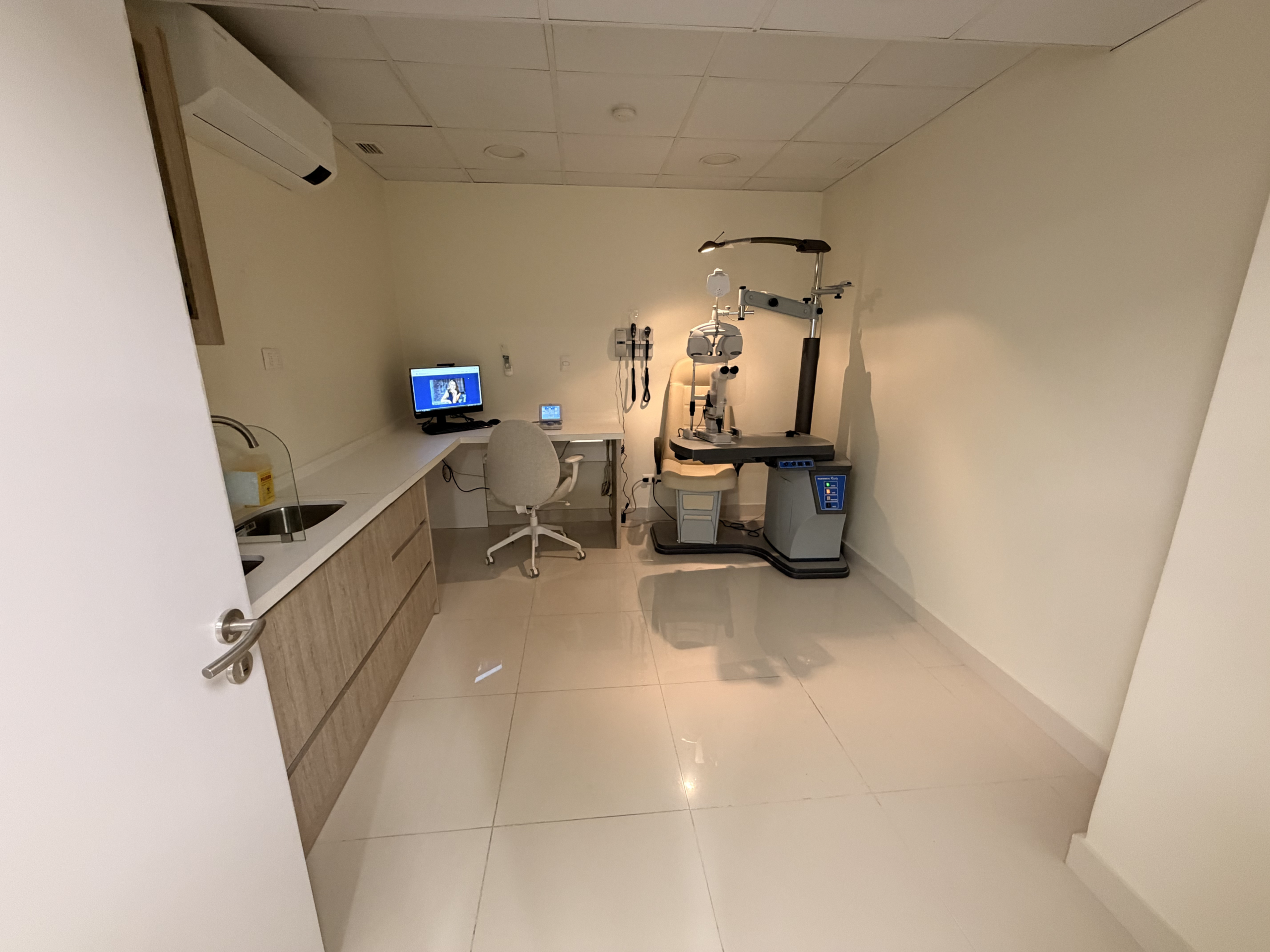 7FC592AF-379D-455A-8472-8C813708870F